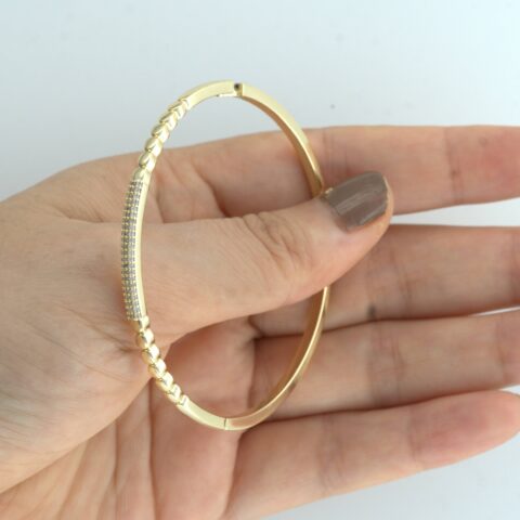 Elegant 18K Gold Color Bangle