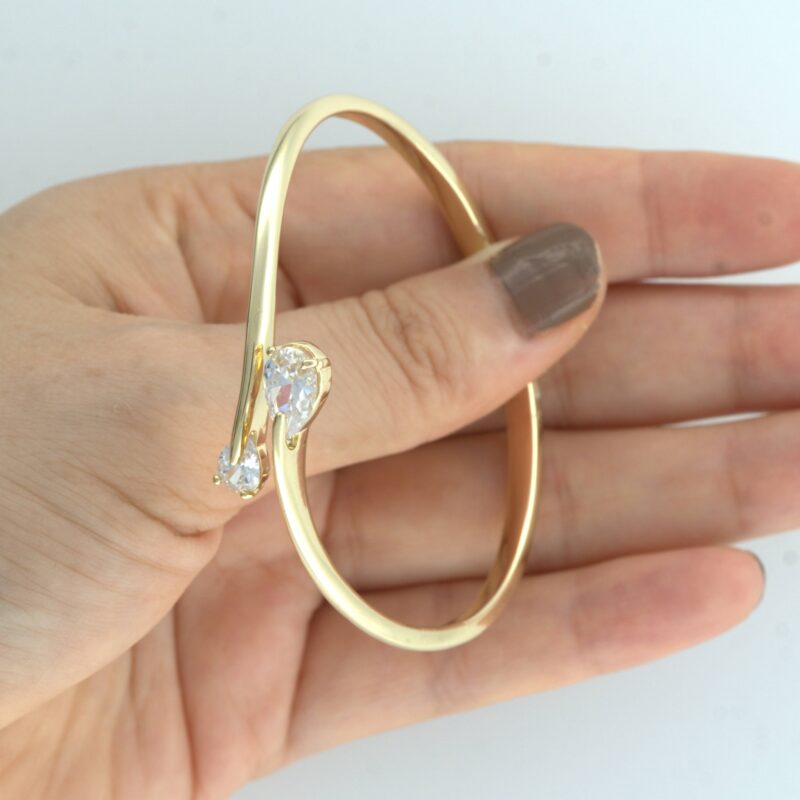 Elegant 18K Gold Color Bangle - Image 2