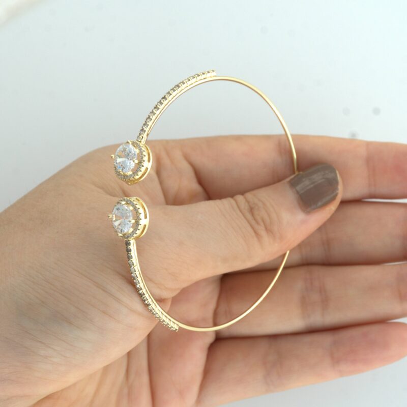 Elegant 18K Gold Color Bangle - Image 2
